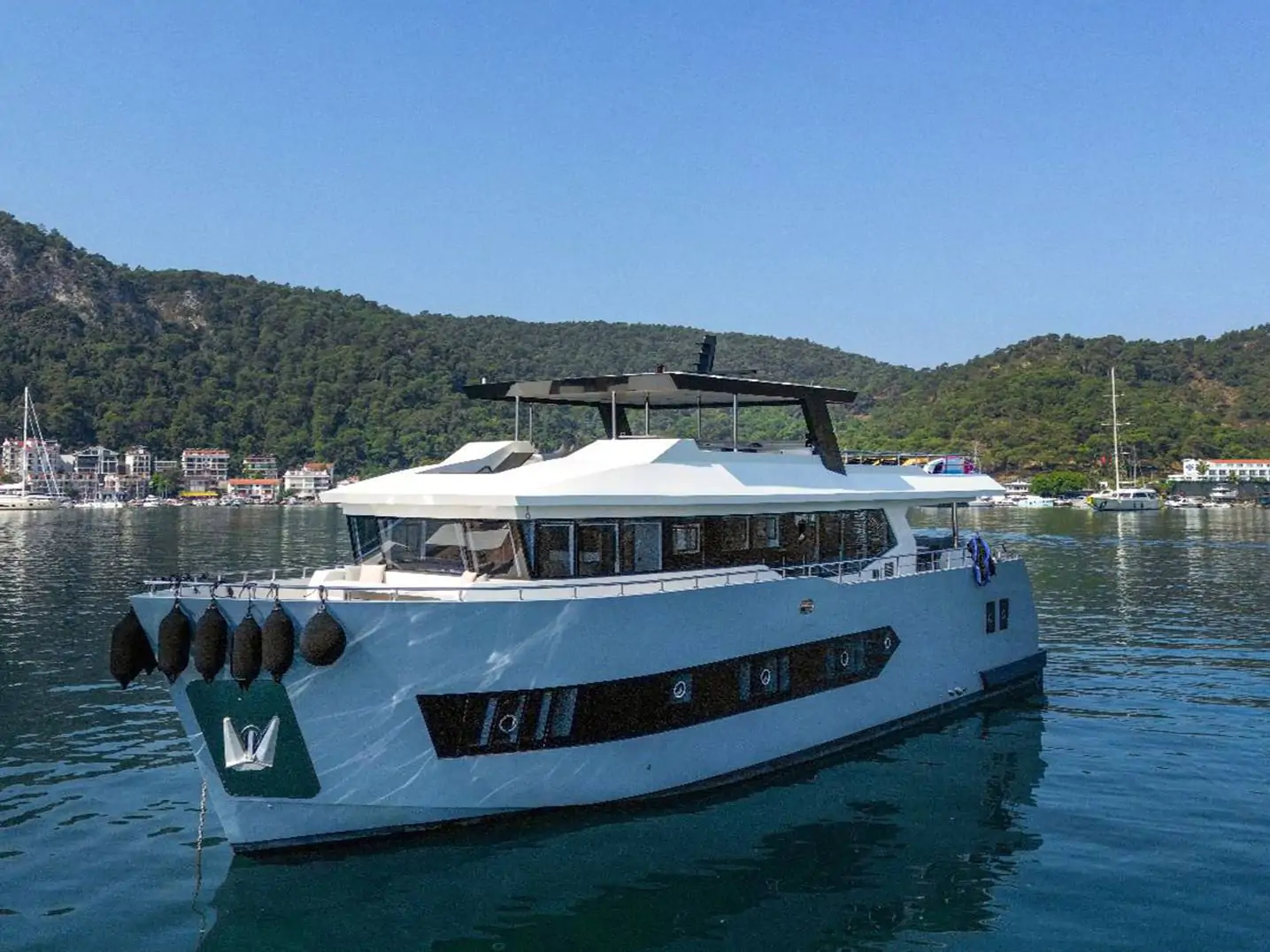 Fethiye Lüks Trawler Kiralama | 27 Metre 4 Kabin Motoryat | Göcek Mavi Tur | Tekneveyat