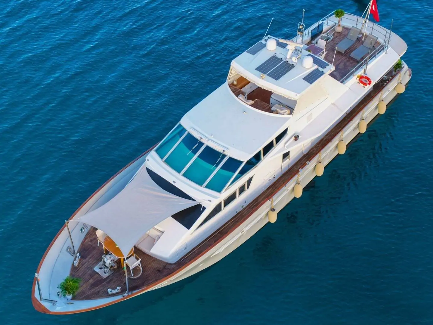 Çeşme 27 Meter Luxury Yacht Rental | 7 Cabins