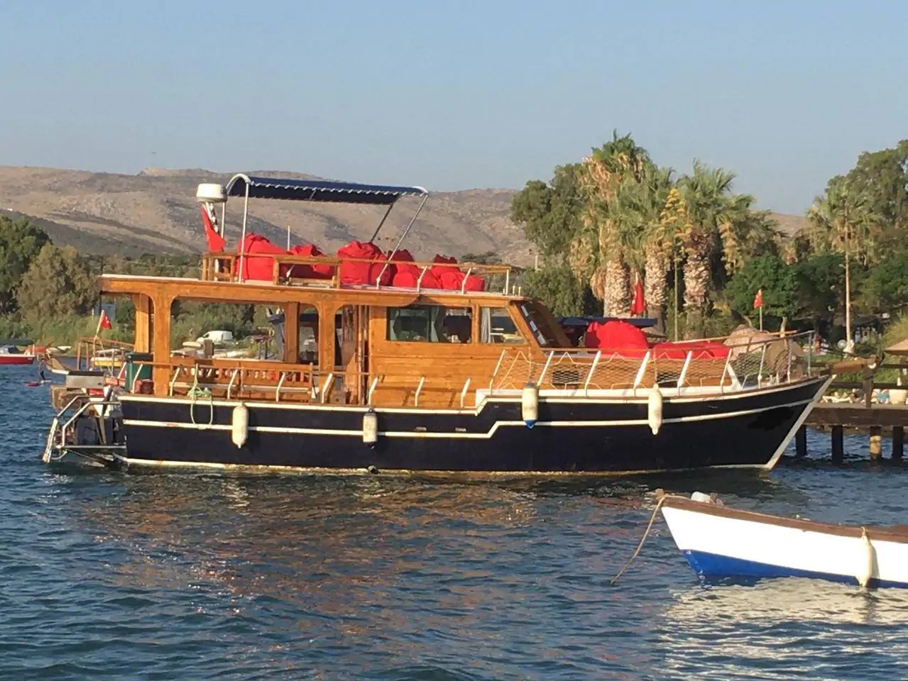 Ildir Fishing Tours by Boat