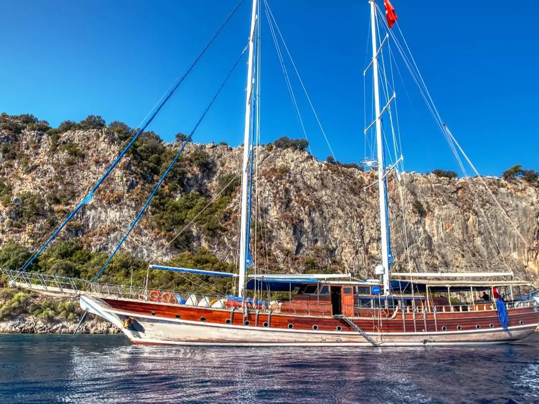 Fethiye Luxury Yacht Charter 8 Cabin