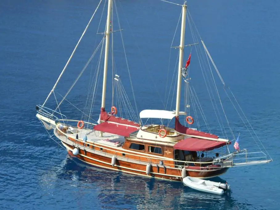 Göcek Family-Friendly Yacht Charter - 2 Cabins