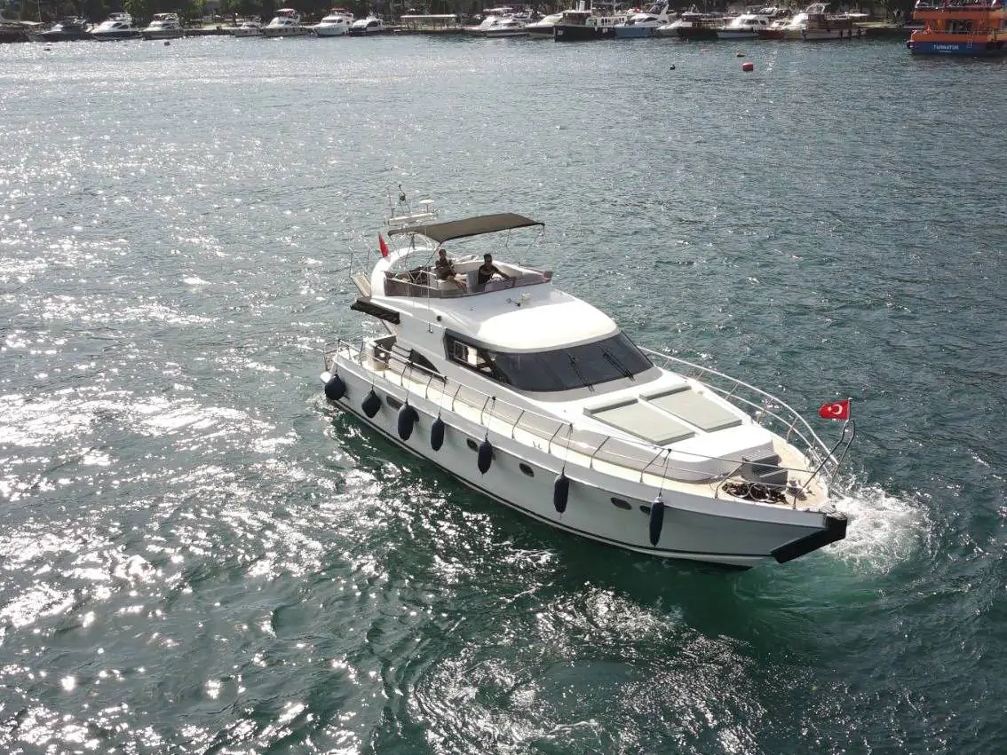 Vip Yacht Charter in Istanbul Bosphorus