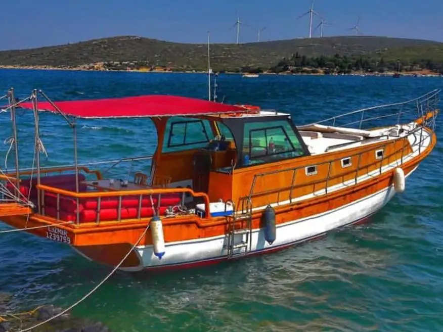 Izmir Guzelbahce Daily Boat Charters