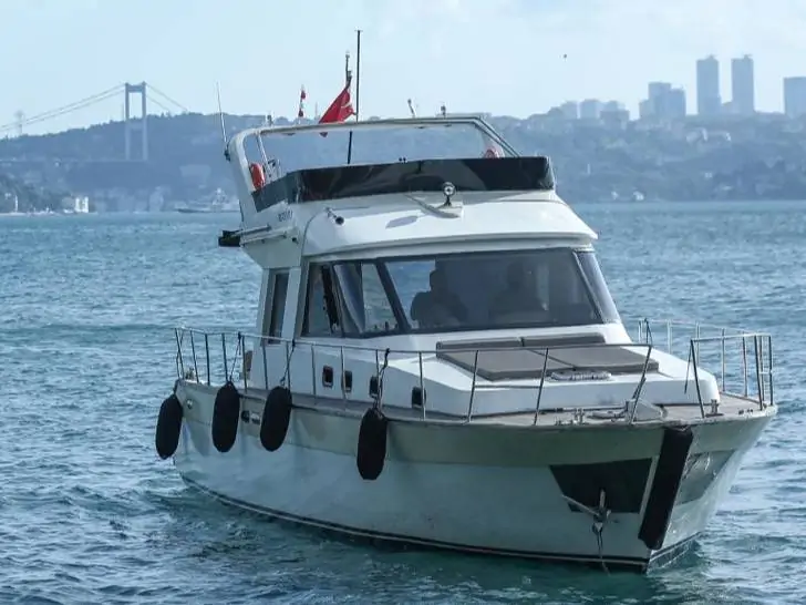 Daily Motor Yacht Charter in Istanbul