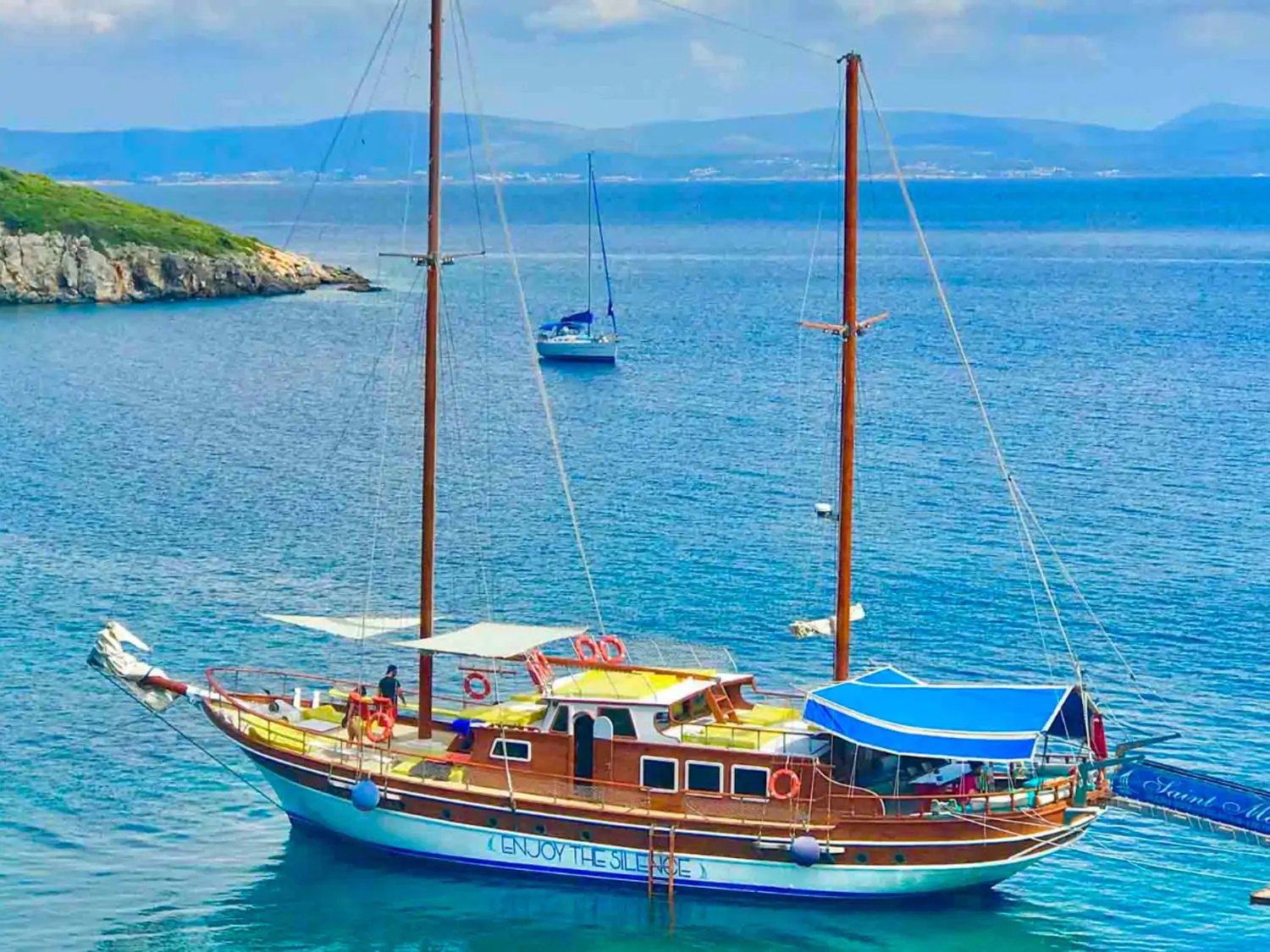 Çeşme Luxury Silent Sailing Yacht | DTO & TÜRSAB Certified Experience