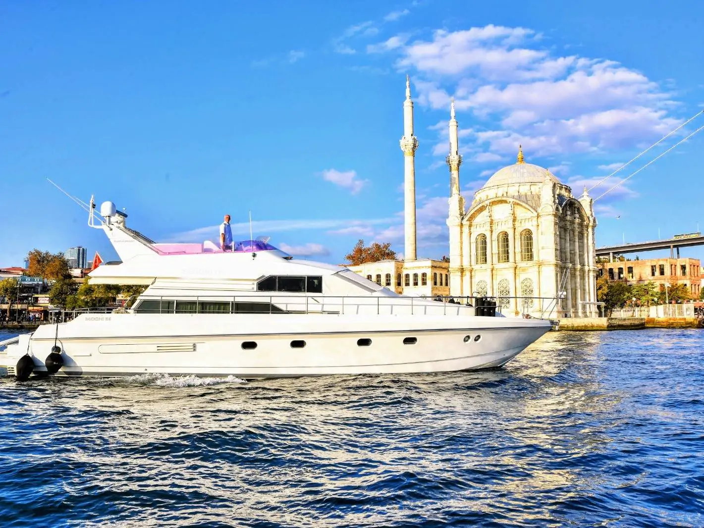 Istanbul Bosphorus Luxury Motor Yacht Charter