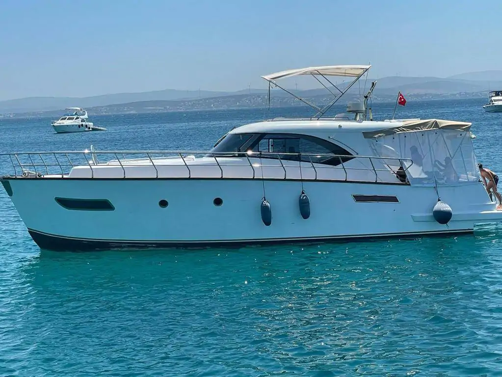 Çeşme Yıldızburnu Motoryat Kiralama | Günlük Özel Tekne Turu | Tekneveyat