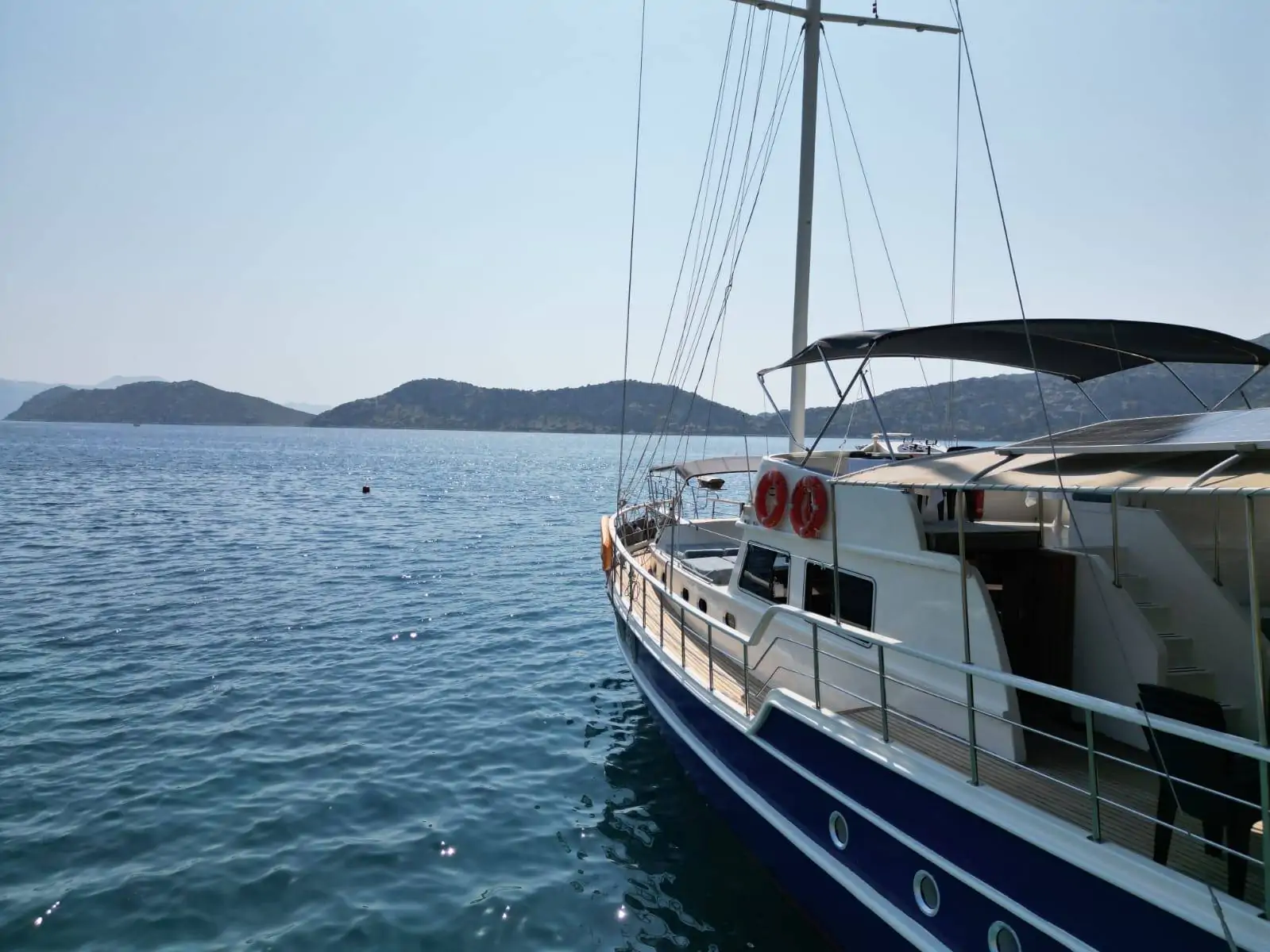 Marmaris Bozburun Gulet Kiralama – 4 Kabinli Klimalı 8 Kişilik Lüks Mavi Tur