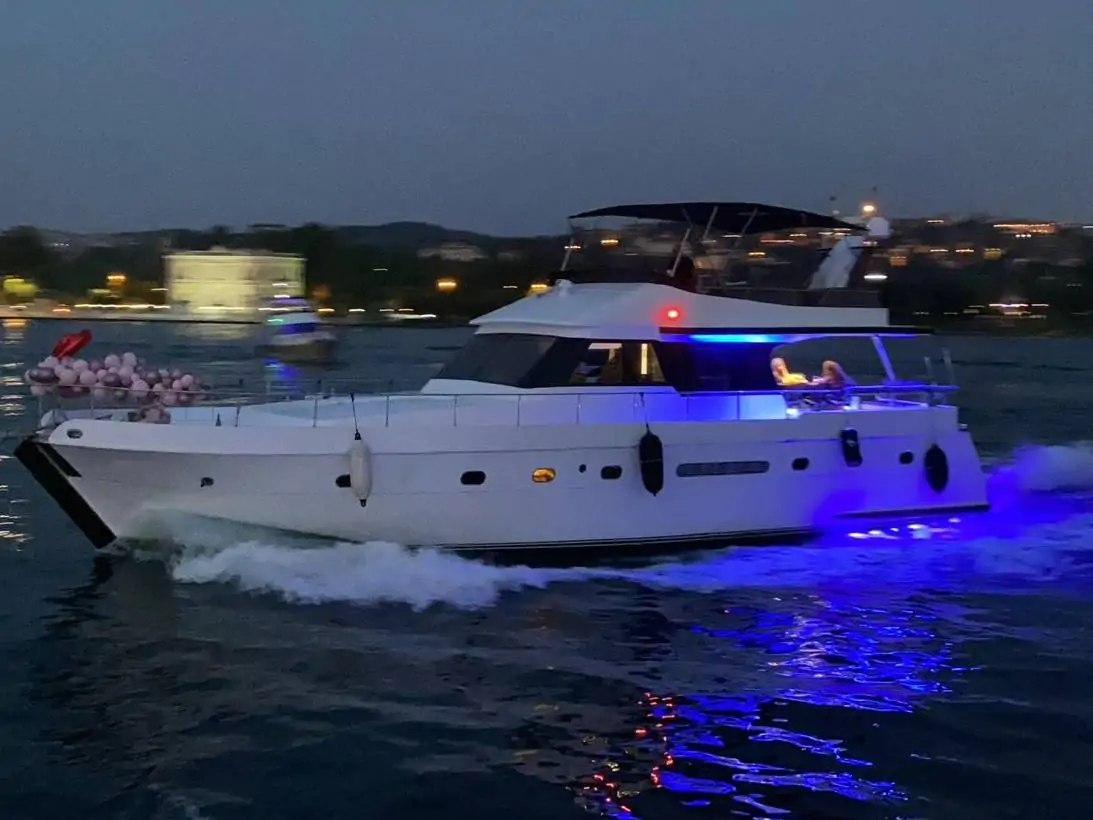 Istanbul Luxury Boat Trip and Private Charters